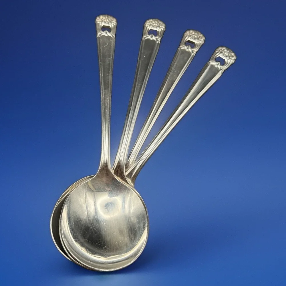 VTG 1847 Rogers Bros ETERNALLY YOURS Round Bowl Soup Gumbo Spoons Set Of 4